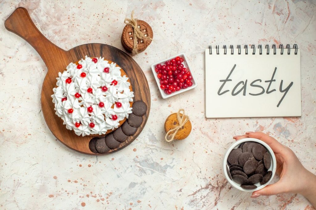 Elegant & Creative Cakes for Every Age